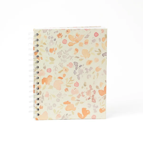cuaderno personalizado acuarela, libreta floral pastel, cuaderno sin foil, papelería orgánica, libreta tonos melocotón, regalo boho, hojas a elegir, cuaderno diseño suave