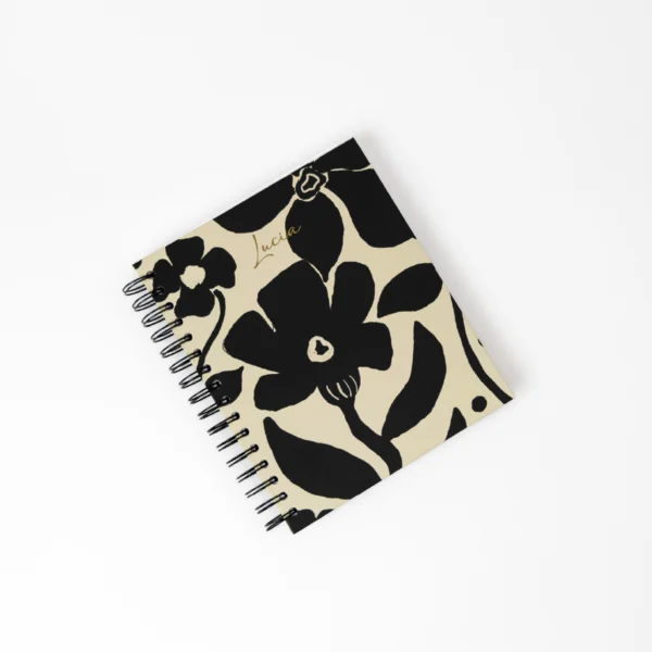 cuaderno personalizado foil, libreta floral negro, cuaderno hojas de puntos, cuaderno rayado personalizado, libreta foil dorado, papelería premium, cuaderno flower power, regalo personalizado lujo