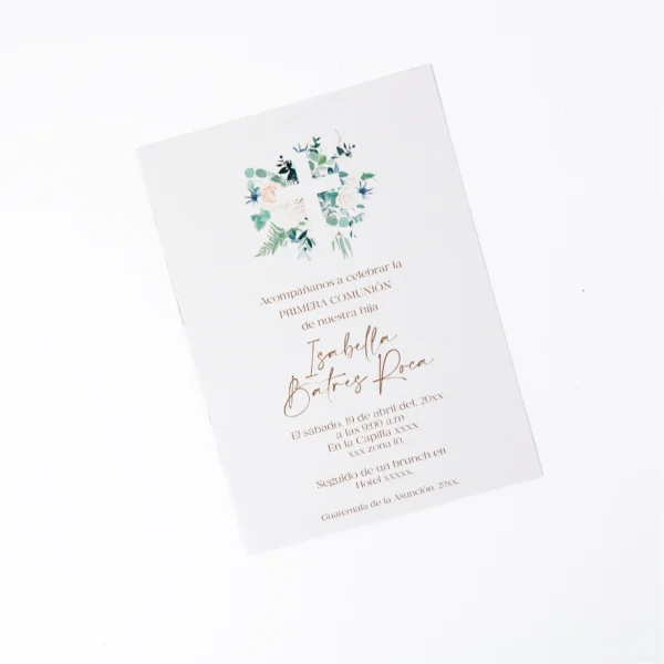 invitación primera comunión, invitación comunión niña, invitación comunión niño, invitaciones personalizadas, tarjeta comunión elegante, recordatorio comunión, invitación con sobre, diseño religioso, detalles de comunión, invitación espiritual