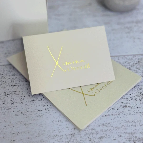 tarjetas con foil, tarjetas dobles con foil, tarjetas con foil personalizadas, tarjetas elegantes con foil, tarjetas de regalo con foil, tarjetas premium, tarjetas con foil dorado, tarjetas con foil plateado, tarjetas con foil rose gold, tarjetas personalizadas elegantes