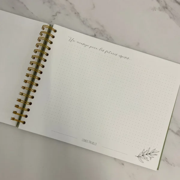 Guestbook personalizado Libro de invitados boda Guestbook con foil Guestbook con fotos Libro de recuerdos para eventos Guestbook elegante Guestbook aniversario Libro de firmas personalizado Guestbook boda único Guestbook con mensajes y fotos