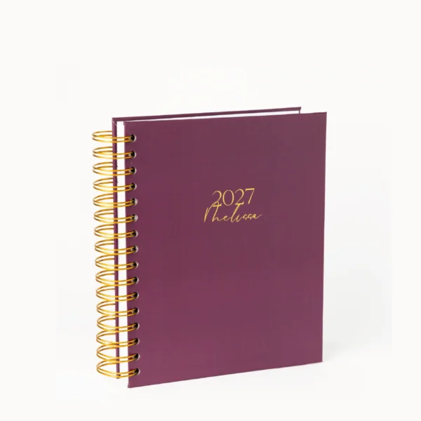 Agenda 2027 burgundy personalizada Agenda 2027 color vino oro Agenda ejecutiva 2027 con nombre Planificador personal 2027 Guatemala Agendas elegantes 2027 preventa
