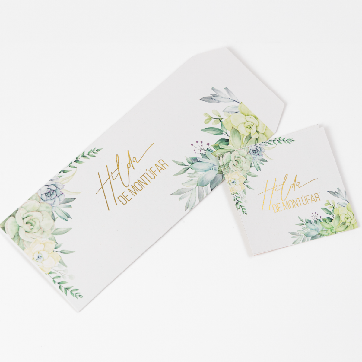 sobre tarjeta suculentas, invitaciones botánicas, papeleria acuarela, kit jardín, sobres foil dorado, tarjetas texturizadas, diseño hojas verdes, papeleria organica, boda en jardín