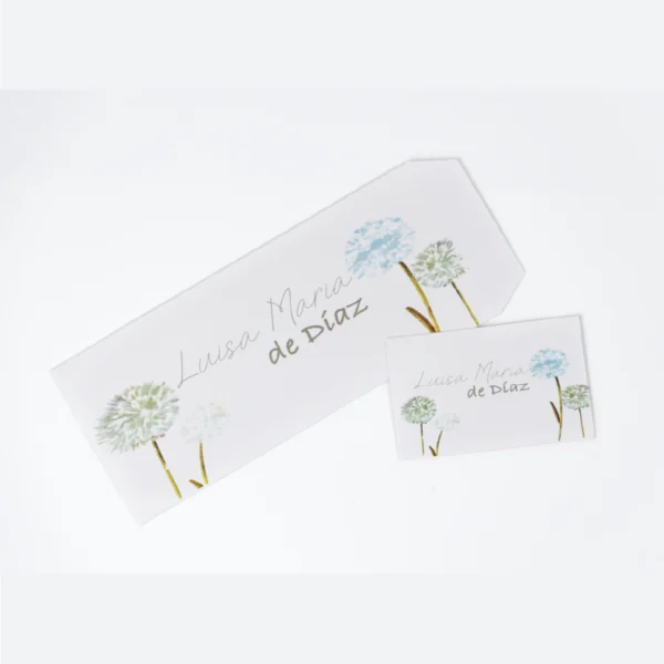 sobre tarjeta diente leon, invitaciones panadero, papeleria acuarela azul, kit bautizo niña, sobres foil plateado, tarjetas deseos, diseño infantil elegante, papeleria suave, kit comunión