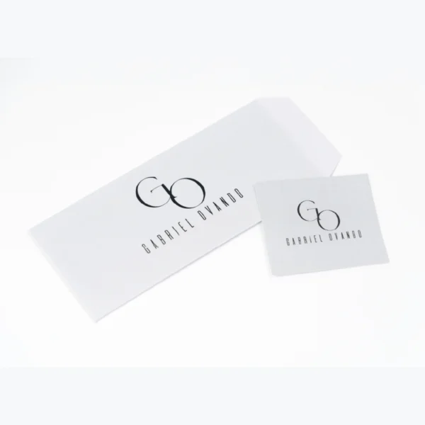 sobre tarjeta lino branding, papeleria monograma, tarjetas lino negocio, kit lino formal, sobres textura prestigio, diseño minimalista negro, papeleria personal, tarjetas agradecimiento lino