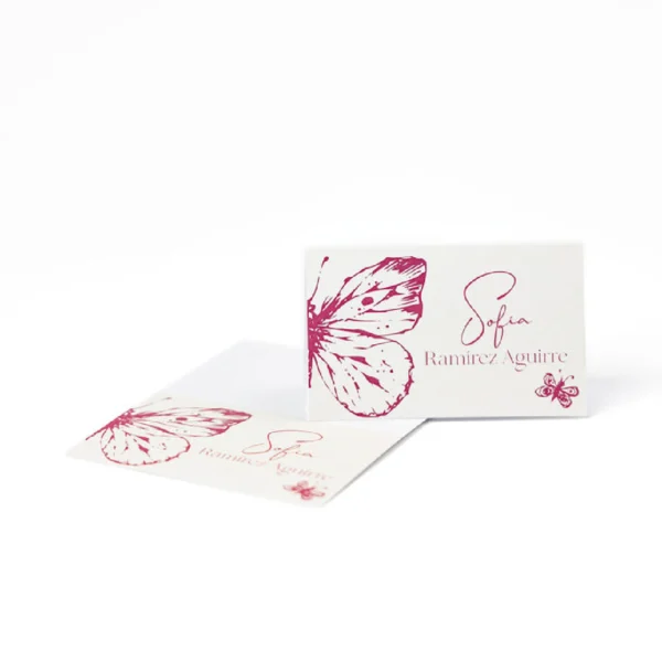 tarjeta doble mariposa, tarjeta díptico fucsia, papelería magenta, tarjeta plegable personalizada, tarjeta regalo elegante, diseño mariposa vibrante, tarjeta sofia, kit papelería femenina