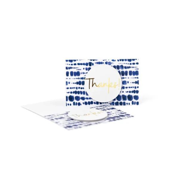 tarjeta doble foil dorado, tarjeta díptico azul marino, papelería shibori, tarjeta plegable gracias, tarjeta ikat, diseño gráfico lujo, tarjeta foil moderno, papelería de diseño