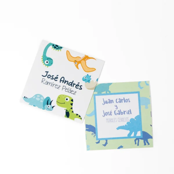tarjetas cuadradas dinosaurios, etiquetas regalo dino, tarjeta simple personalizada, kit fiesta infantil dinosaurio, tarjetas agradecimiento niño, papeleria tematica jurásica